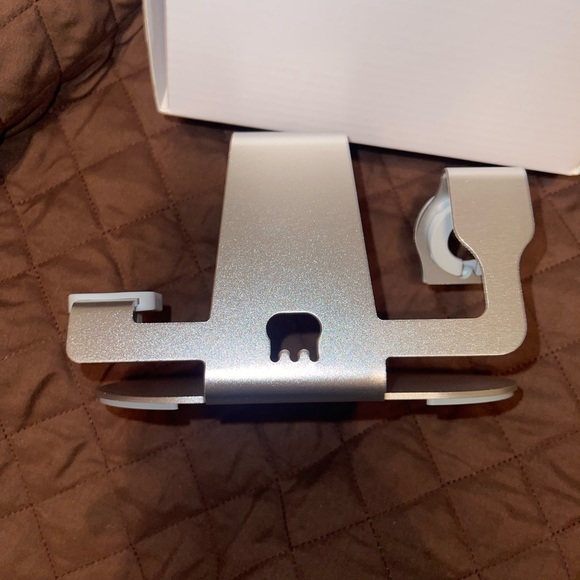*BRAND NEW* 3 in 1 Aluminum Charging Station - Picture 7 of 12